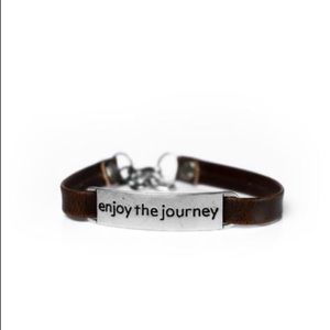 Enjoy The Journey leather bracelet